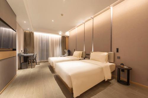 atour hotel zhengzhou airport