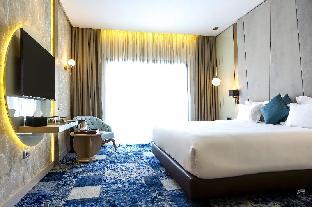 Oriental Palace,,3 star