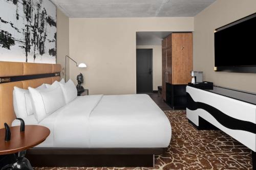 hotel fraye nashville curio collection by hilton