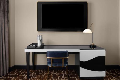 hotel fraye nashville curio collection by hilton