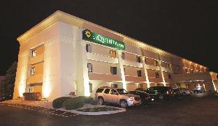 La Quinta Inn By Wyndham Indianapolis Airport Executive Dr,Marion>>Indianapolis,3 star