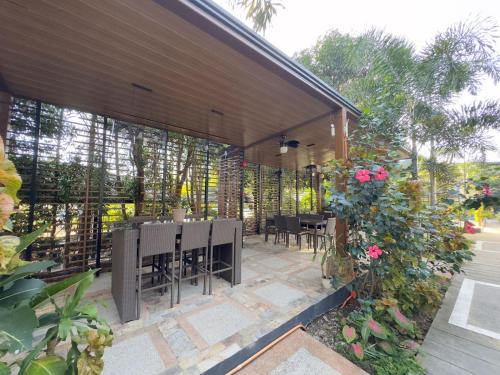 armandos garden resort and resto