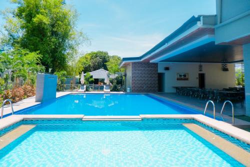 armandos garden resort and resto
