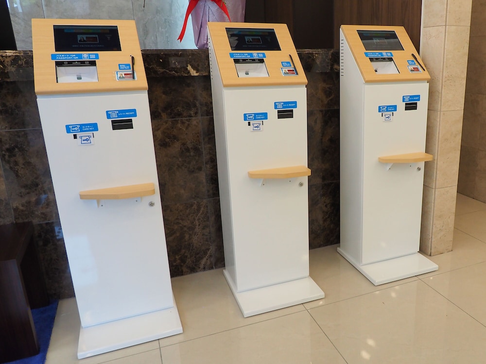 toyoko inn yokohama shiei chikatetsu center minami eki