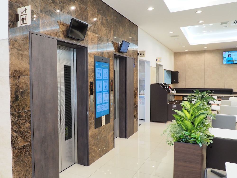 toyoko inn yokohama shiei chikatetsu center minami eki