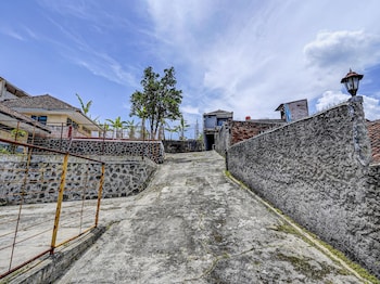 spot on 91116 pelangi residence syariah