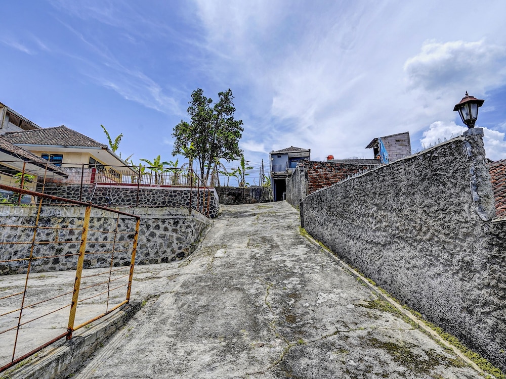 spot on 91116 pelangi residence syariah