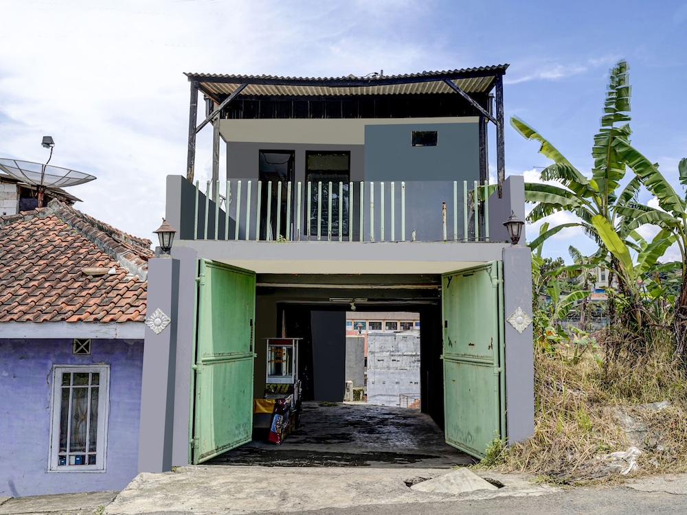 spot on 91116 pelangi residence syariah