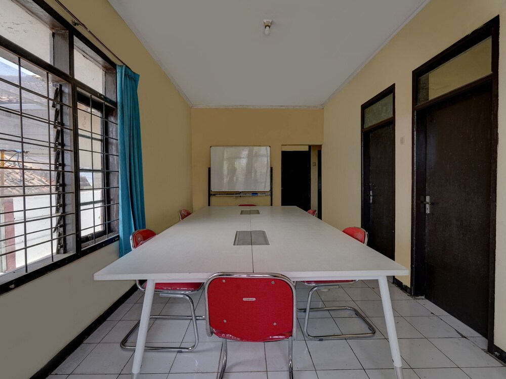 spot on 91116 pelangi residence syariah