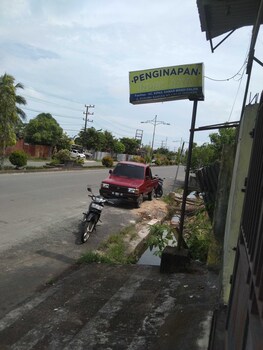 Express O 91281 Guest House Indah Jaya,,2 star