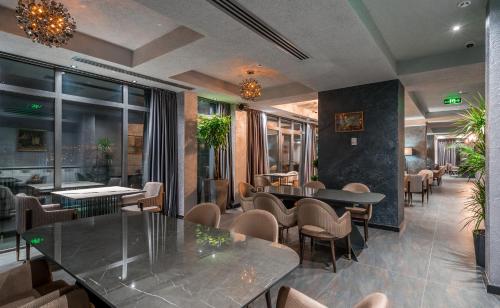onyx hotel