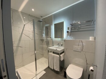 Logis Hotel Du Parc,,3 star