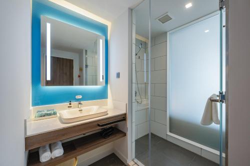 holiday inn express huludao seaview an ihg hotel