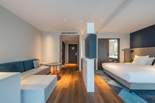 holiday inn express huludao seaview an ihg hotel