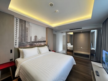 ra suites simatupang