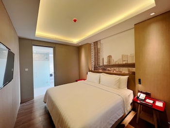 ra suites simatupang