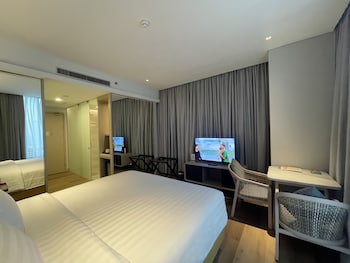 ra suites simatupang