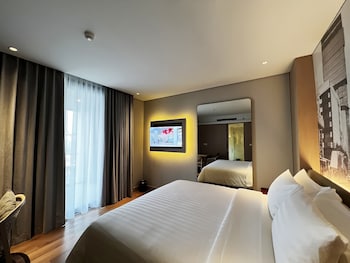 ra suites simatupang