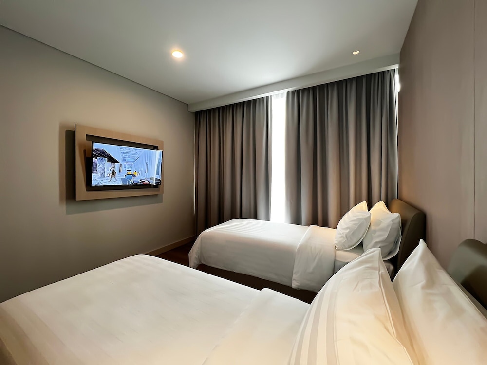ra suites simatupang