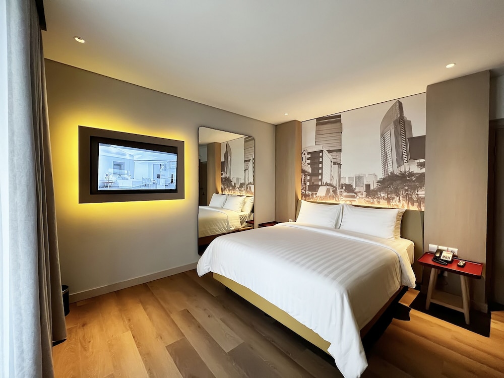 ra suites simatupang