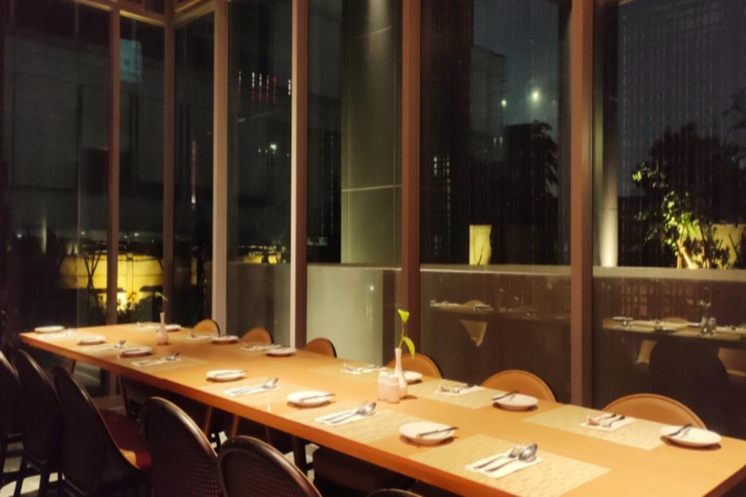 ra suites simatupang