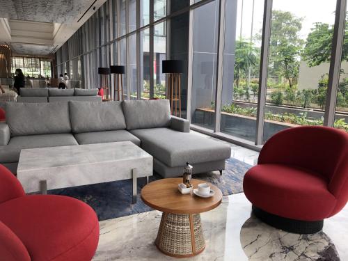 ra suites simatupang