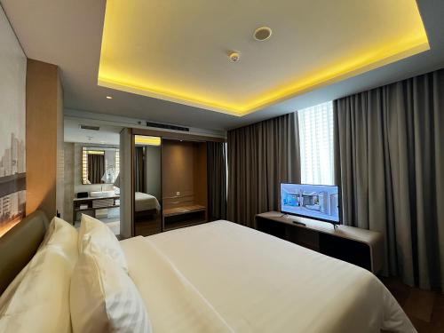 ra suites simatupang
