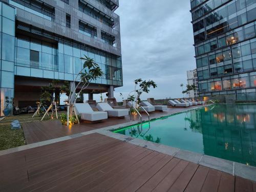 ra suites simatupang