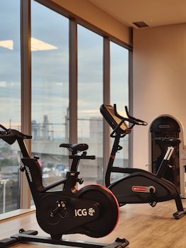 ra suites simatupang