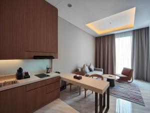 ra suites simatupang