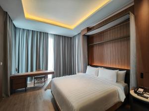 ra suites simatupang
