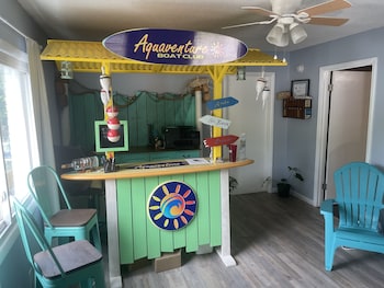 Lake Norman Hotel,,2 star