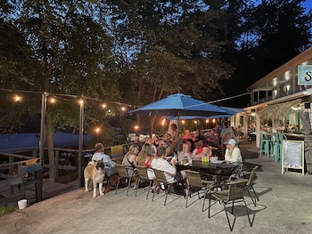 Lake Norman Hotel,,2 star