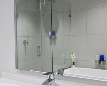 ellipse executive apartments