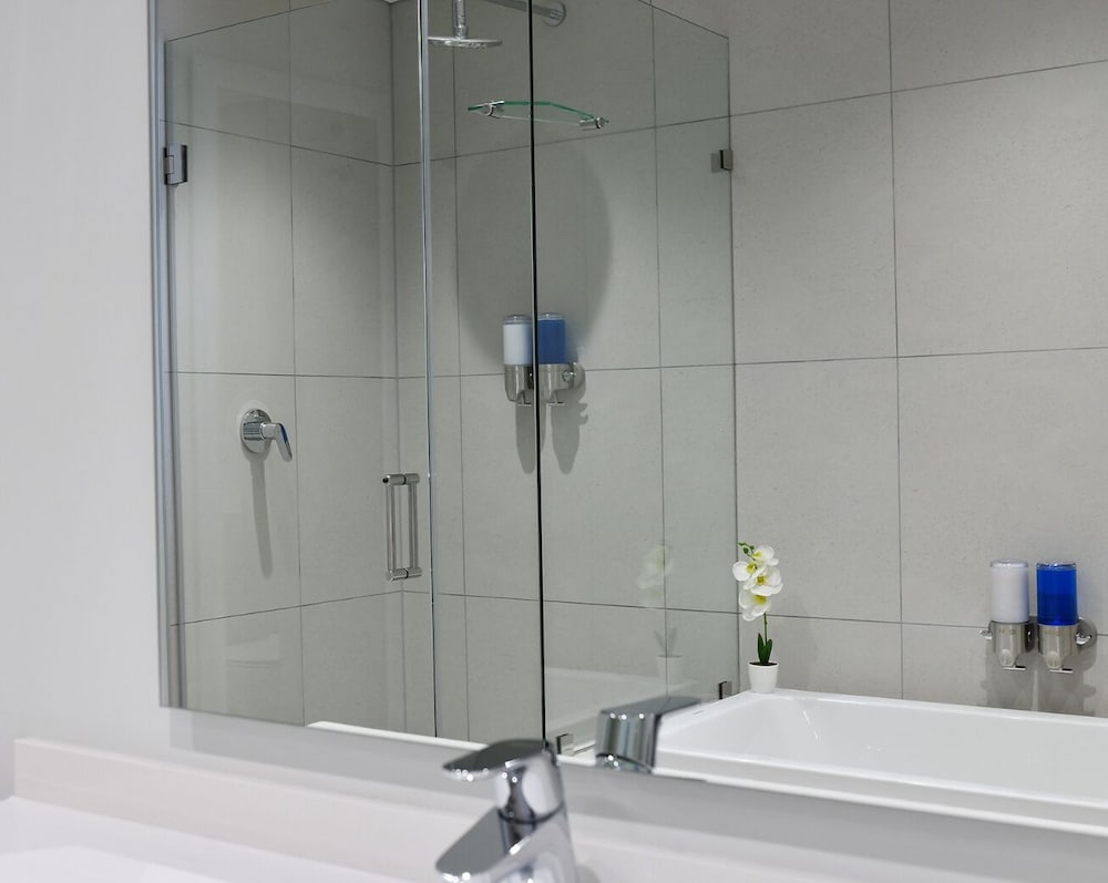 ellipse executive apartments