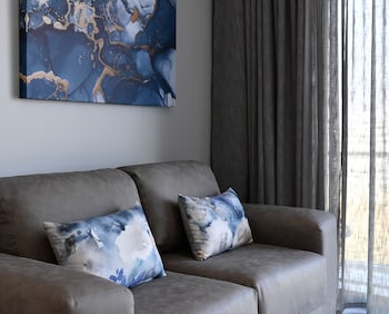 ellipse executive apartments