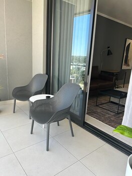 ellipse executive apartments