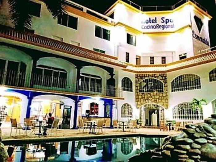 hotel esmeralda