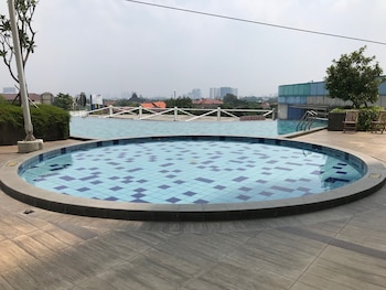 best deal 2br apartment at cinere bellevue suites