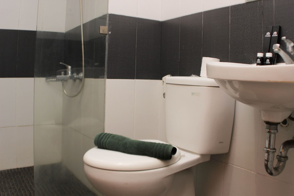 best deal 2br apartment at cinere bellevue suites