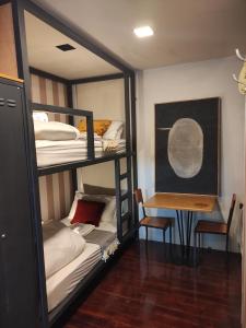 caruma surf hostel and suites