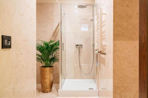 bogoria residence by loft affair