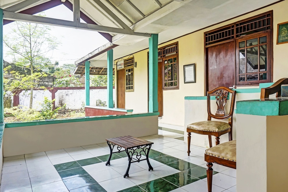 spot on 90928 wisma asri putra syariah