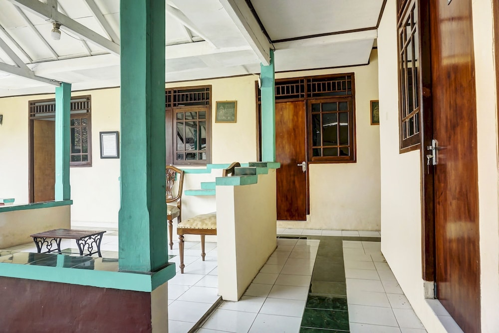 spot on 90928 wisma asri putra syariah