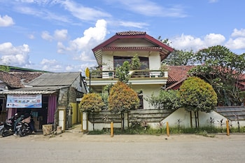 spot on 90928 wisma asri putra syariah