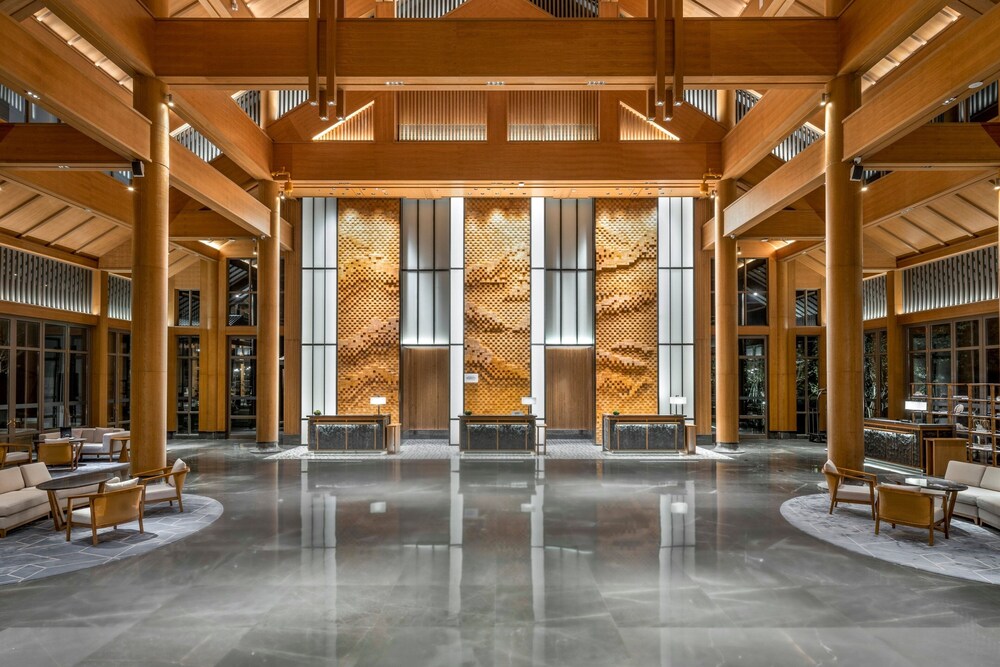 sheraton maoming hot spring resort