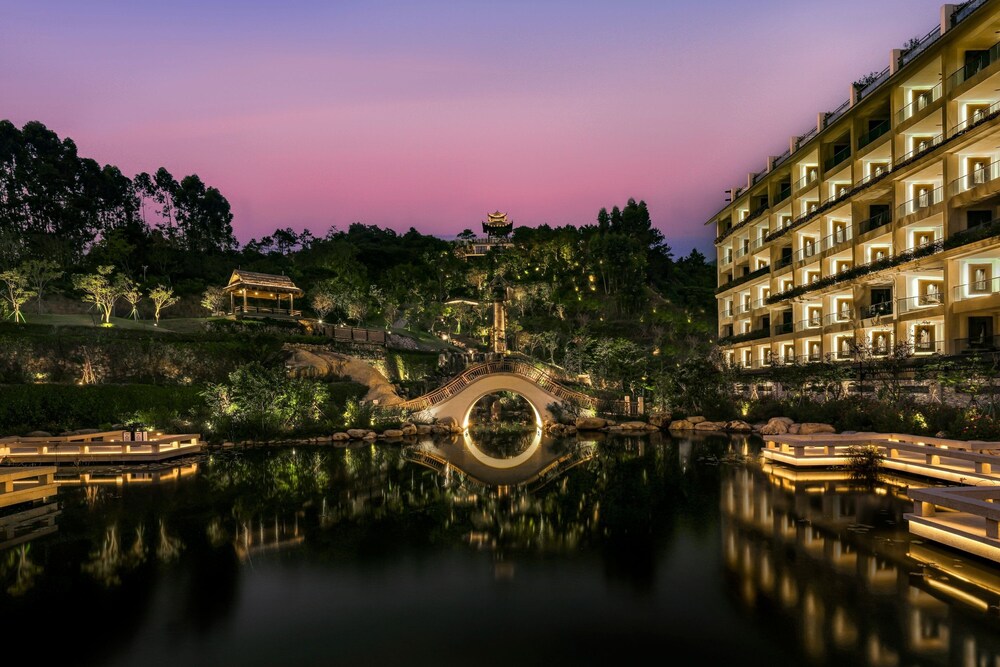 sheraton maoming hot spring resort