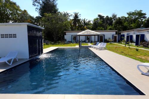 rafflesia resort