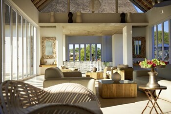 emanya at etosha game lodge
