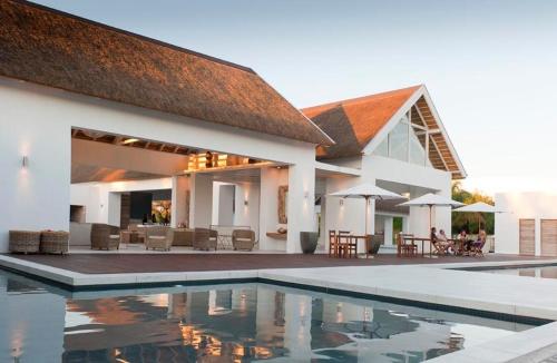 emanya at etosha game lodge